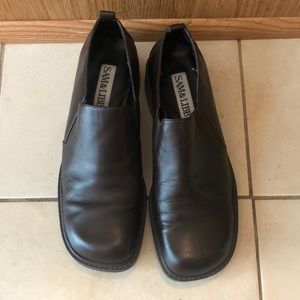 Sam & Libby brown flats